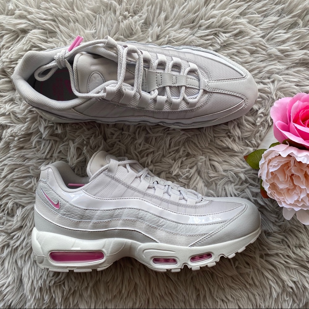 Nike Air Max ‘95 🎀 - Picture 8 of 12
